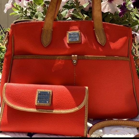 Dooney & Bourke Pebble Leather Daniela SET - Picture 2 of 16